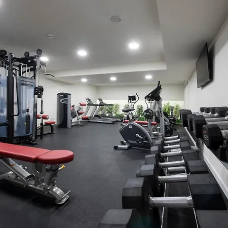 塔拉克公园塔拉戈纳酒店 4*