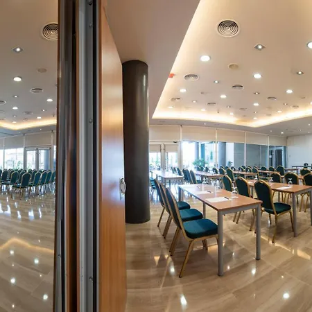 塔拉克公园塔拉戈纳酒店