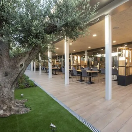 Tarraco Park 4*